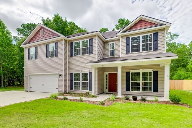 Building Photo - Spacious Custom 8 Bed 4.5 Bath Home on Lar...