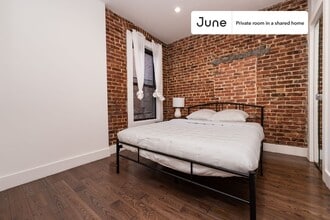 Building Photo - Room in Shared 4 bed/2 bath home in West Harlem