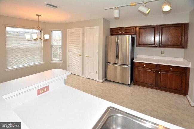 Foto del edificio - 5612 Willoughby Newton Dr