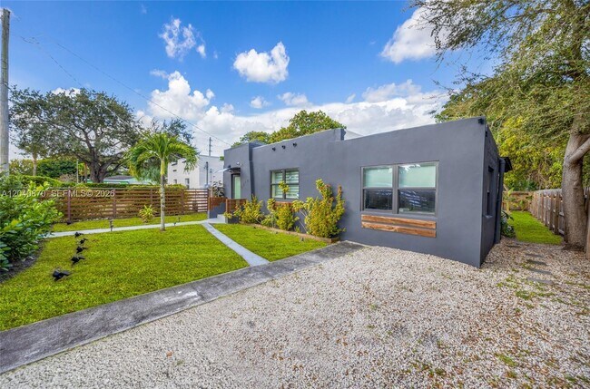 Foto del edificio - 5612 NW 11th Ave