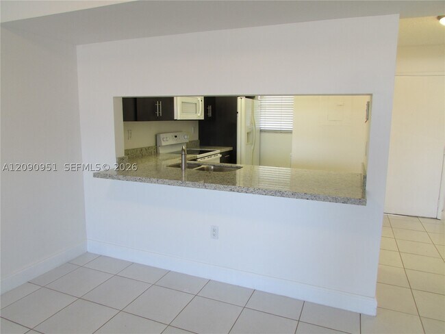 Foto del edificio - 10315 NW 9th St Cir