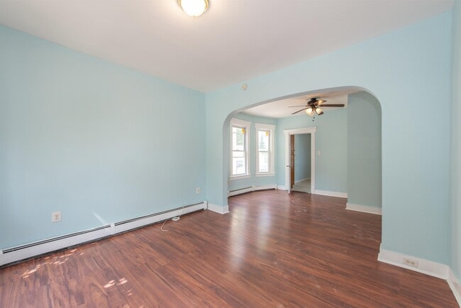 Building Photo - 151 Laurel Ave