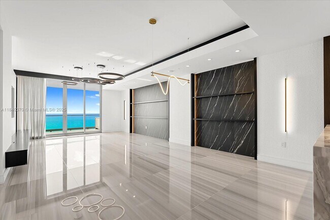 Foto del edificio - 17901 Collins Ave