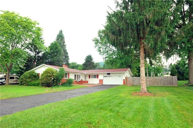 Building Photo - 15 Green Valley Dr