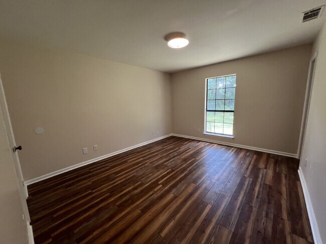 Foto del edificio - Home for Rent