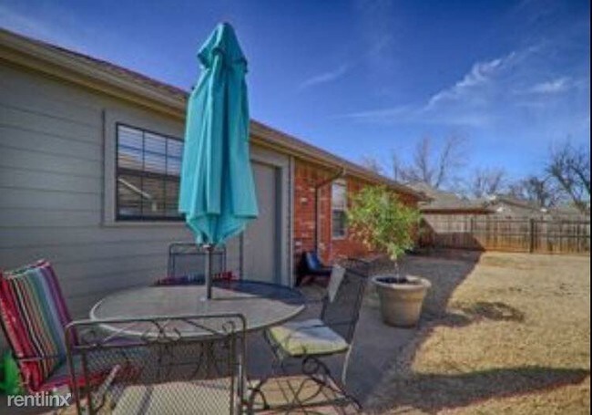 Building Photo - 11200 N Markwell Dr