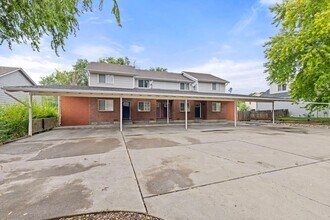 Building Photo - 4897-4897 Basswood Dr