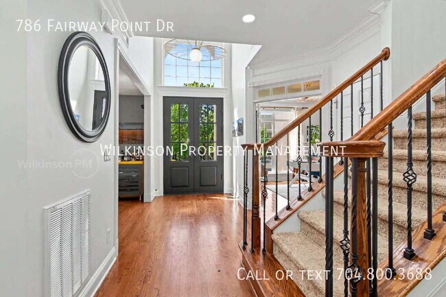 Building Photo - 786 Fairway Point Dr