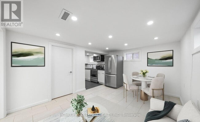 Building Photo - 122 Longford Dr