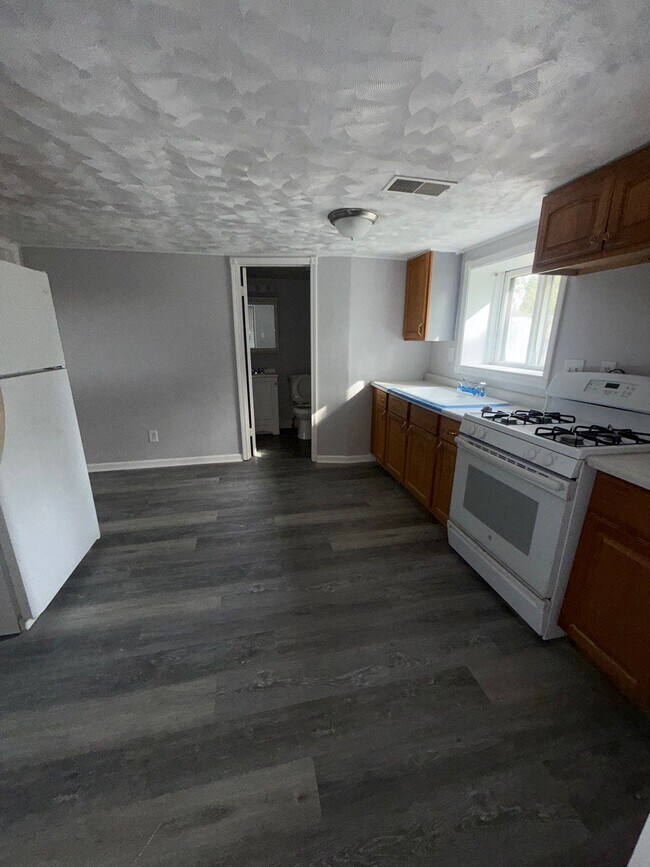 Foto del edificio - 127 Winona Dr