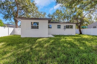 Building Photo - 2710 Boca Ciega Dr N