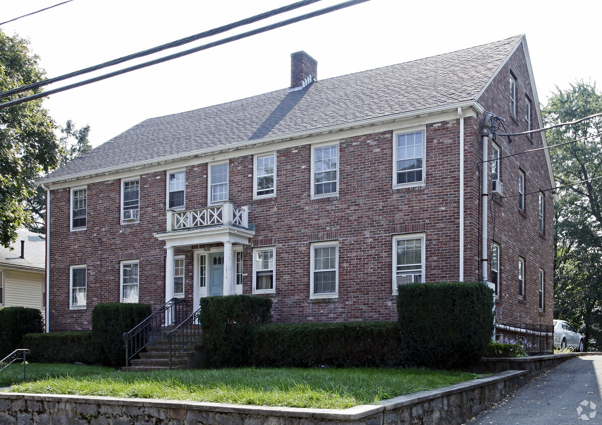 Building Photo - 30 Garfield St