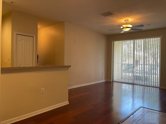Foto del edificio - 2br/1ba First Floor Visconti Condo!
