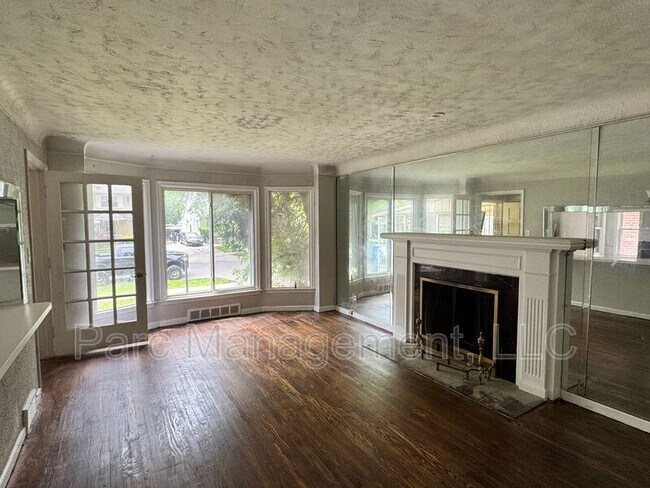 Building Photo - 13574 Mansfield St