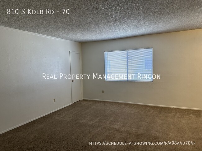 Building Photo - 810 S Kolb Rd
