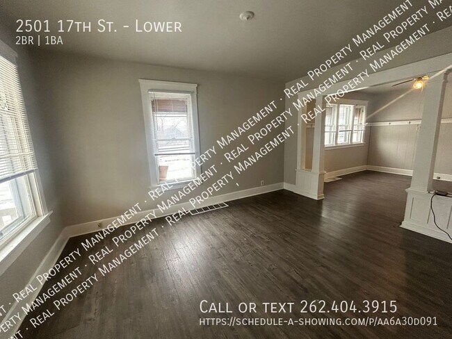 Foto del edificio - Two Bedroom Lower