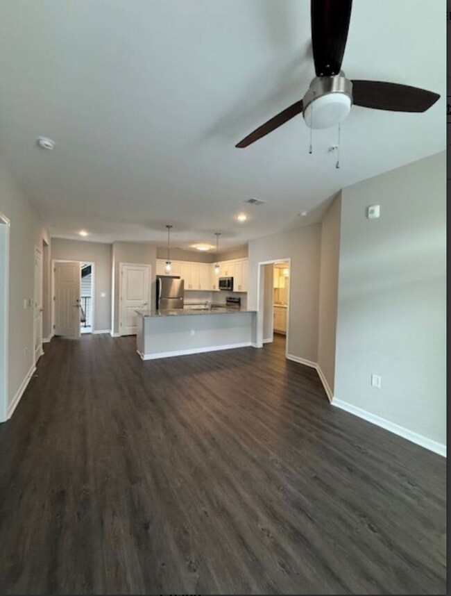 Foto del edificio - Special Offer! Submit your application before August 31, while supplies last for a rental rate of...