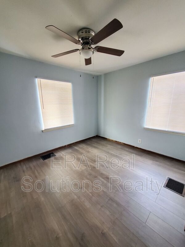Building Photo - 258 N Virginialee Rd