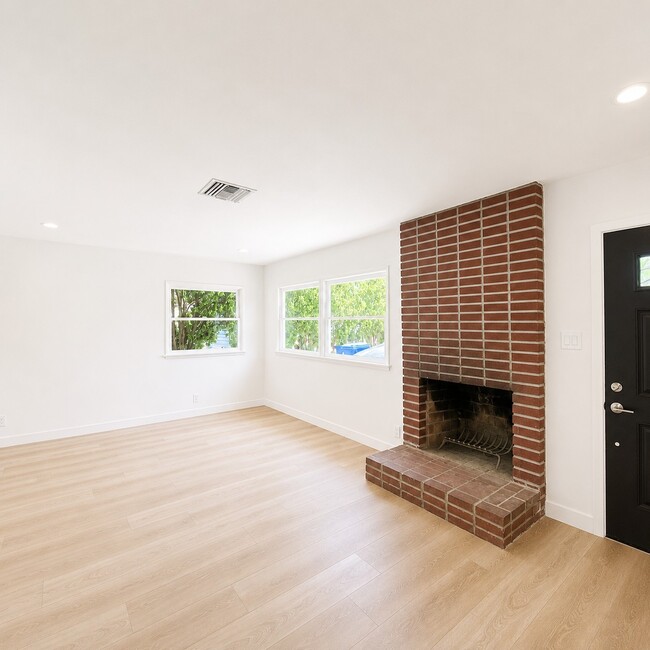Building Photo - 5009 Catalon Ave