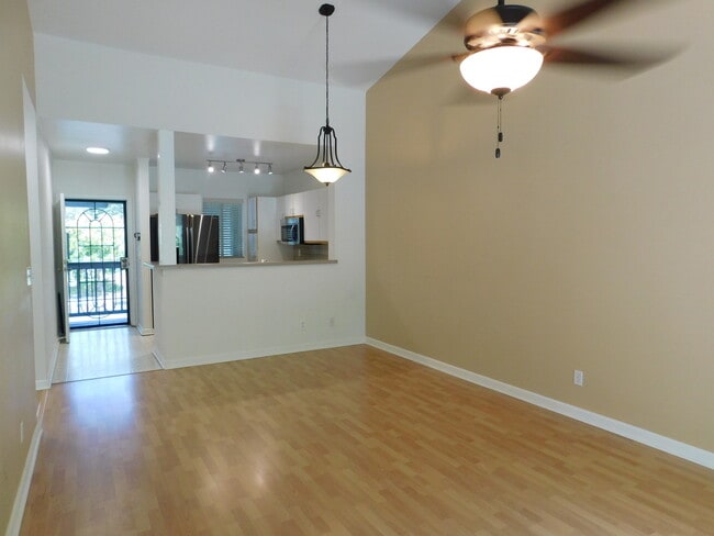 Building Photo - Pet Friendly Condo / 2 Bedroom 2 Bath with 2 Parking at Streamside at Launani Valley