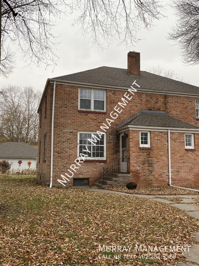 Building Photo - 1225 N Main St
