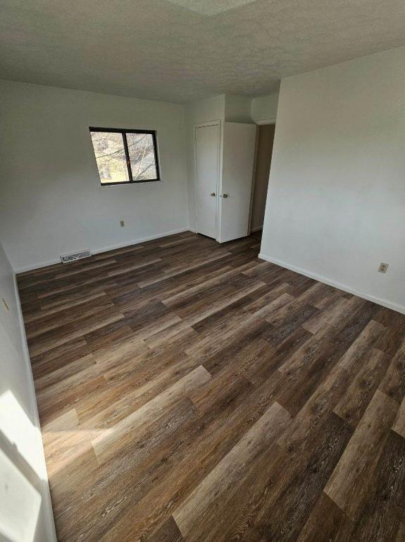 Building Photo - 190 Sugar Maple Cir