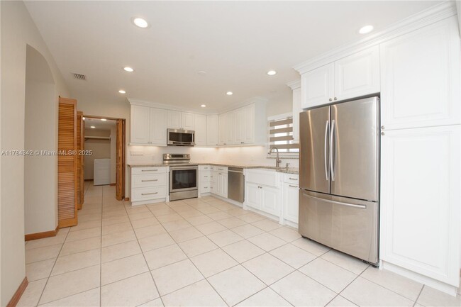 Building Photo - 24595 SW 147th Ave