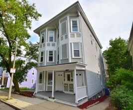 Building Photo - 60-60 Woodlawn St
