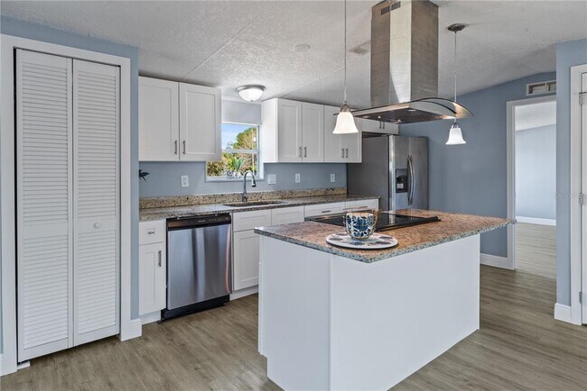 Building Photo - 9165 Atlas Dr