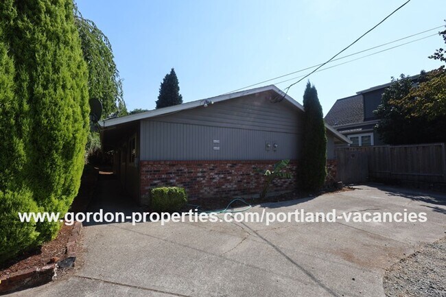 Foto del edificio - 4406-4408-4408 SE 28th Ave