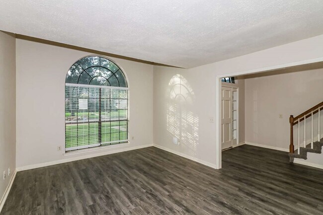 Foto del edificio - 22947 Benbury Dr