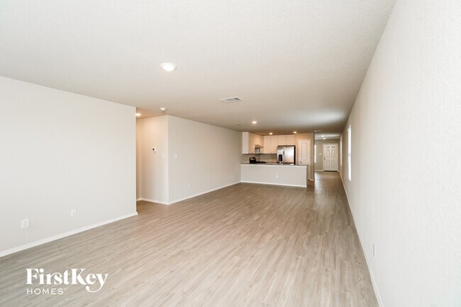 Building Photo - 10775 Prusiner Dr