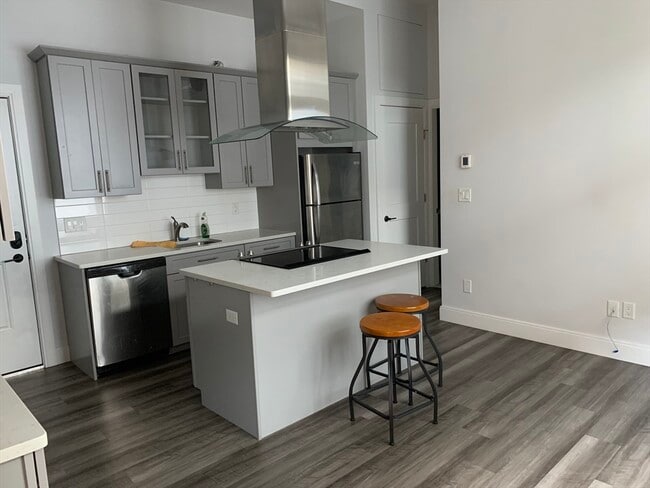 Building Photo - 189 6th St