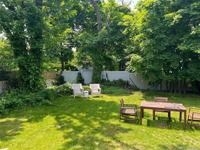 Building Photo - 58 Floyd Pl