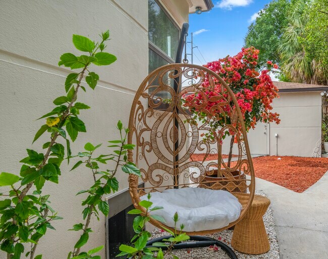 Foto del edificio - 2402 W Cypress St