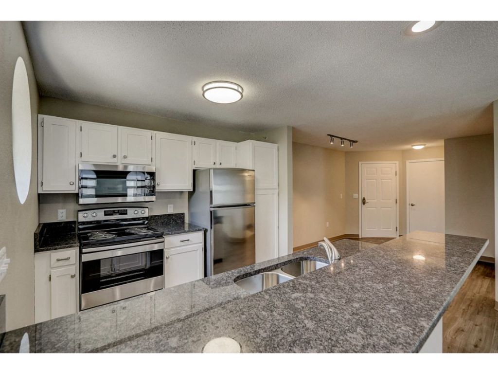 Main Street Plaza Apartments Apartments in Waukesha, WI