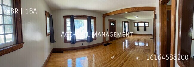 Foto del edificio - 14535 16th Ave