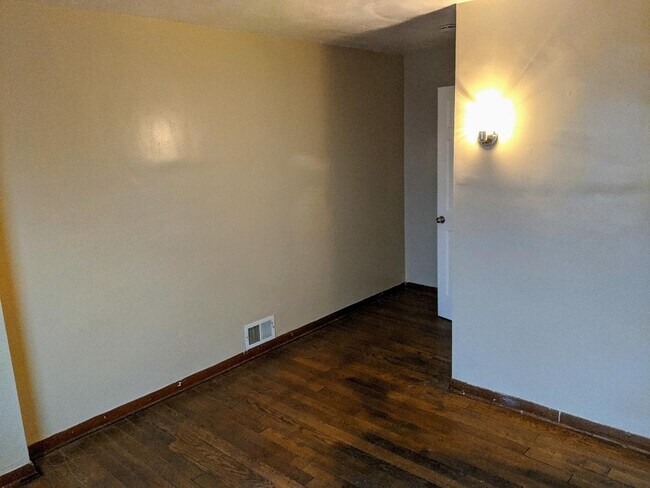 Foto del edificio - 307 Cedar Dr