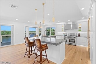 Building Photo - 1836 Harbor Ln
