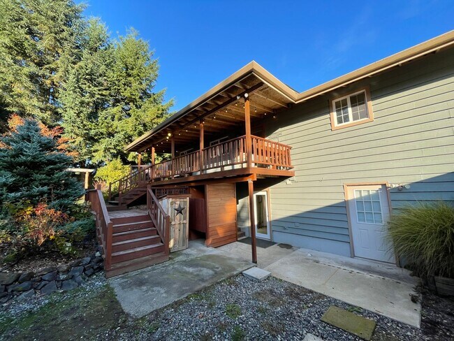 Foto del edificio - Renovated 5 Bedroom House in Puyallup!