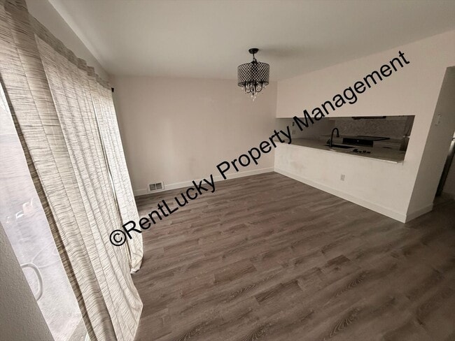 Foto del edificio - Two Bedroom Two Bath Condo For Rent