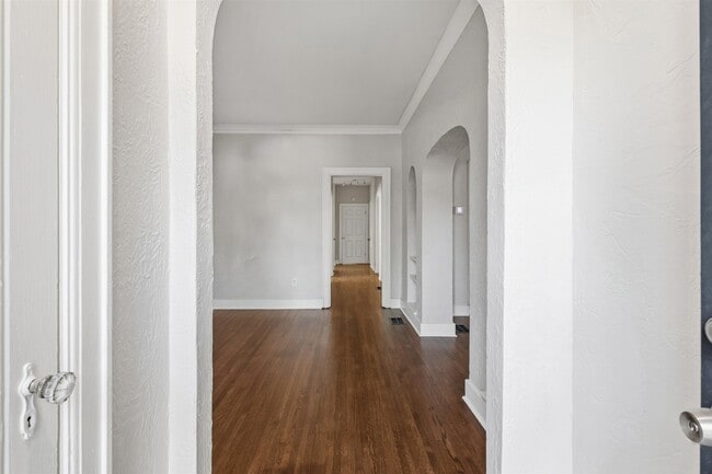 Foto del edificio - 871 University St