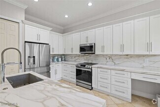 Building Photo - 7080 Bergamo Way