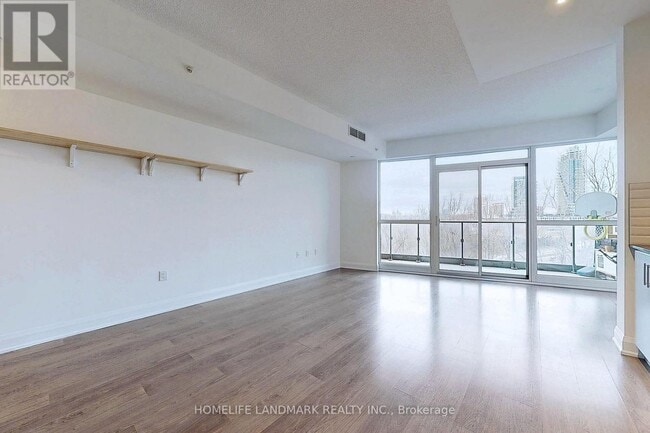 Building Photo - 160-160 Vanderhoof Ave