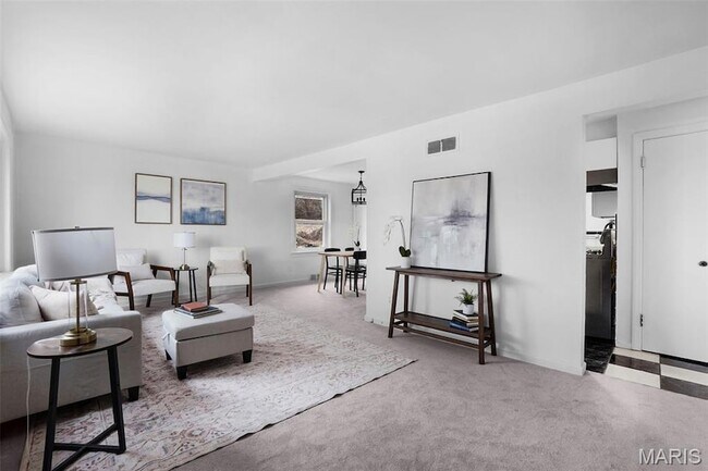 Building Photo - 813 Chain of Rocks Dr