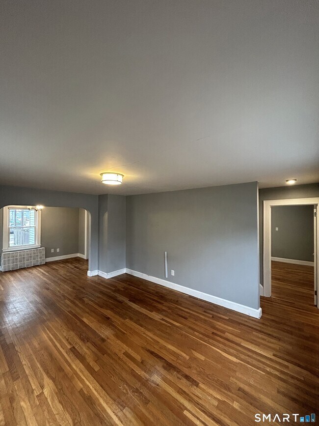 Foto del edificio - 62 W Elderkin Ave