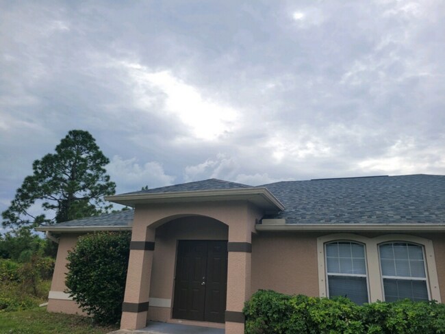 Foto del edificio - 2813 34th St W