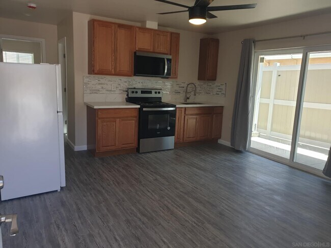 Foto del edificio - 2671 Silver Oaks Way
