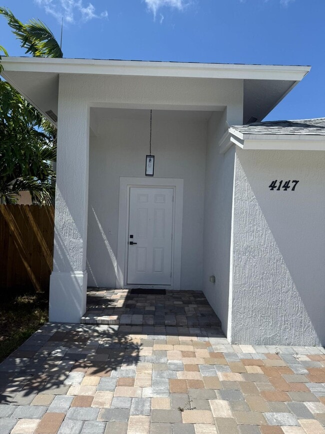 Building Photo - 4147 Success St