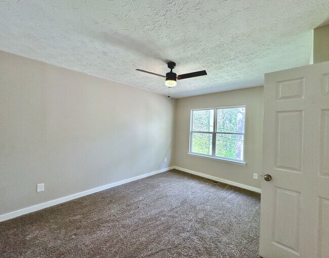 Foto del edificio - 4930 Farmstead Ct NE